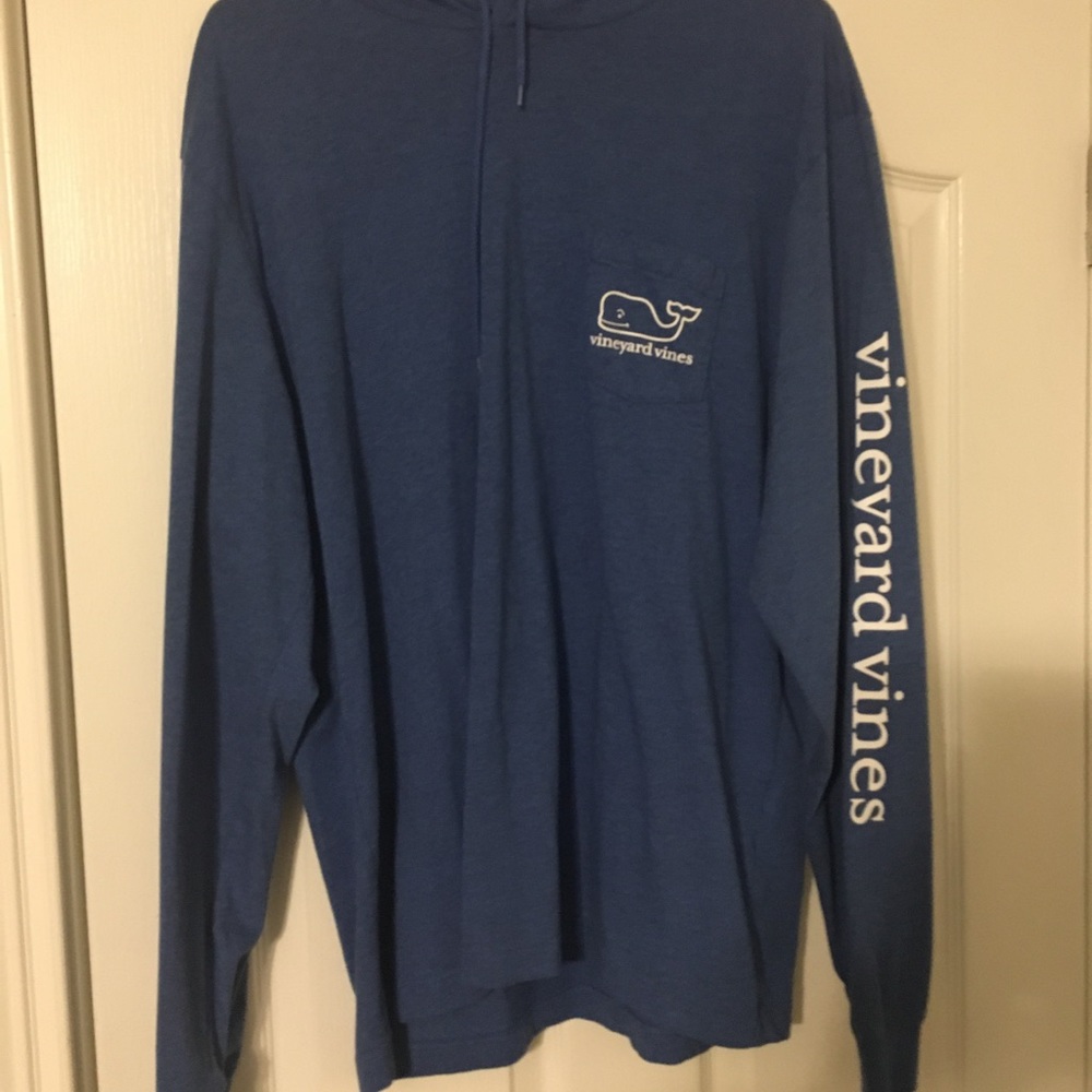 Blue and White Vineyard Vines Sweatshirt size L